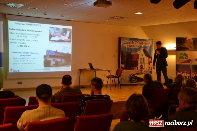 Zdjęcie w galerii na portalu naszraciborz.pl: O fotowoltaice na raciborskim zamku wiadomości z regionu