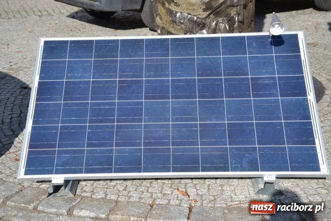 Zdjęcie w galerii na portalu naszraciborz.pl: O fotowoltaice na raciborskim zamku wiadomości z regionu