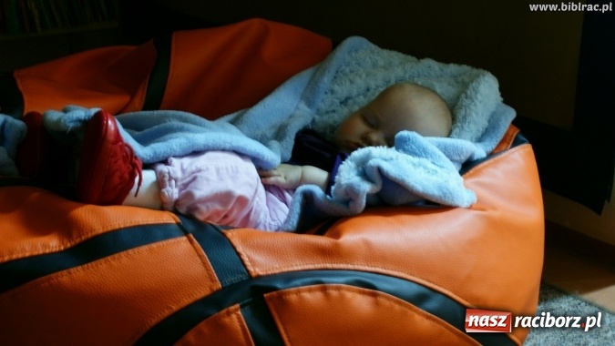 Zdjęcie w galerii na portalu naszraciborz.pl: Kto nie czyta, ten bandyta! Pilipiuk w Raciborzu wiadomości z regionu