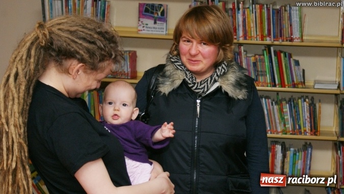 Zdjęcie w galerii na portalu naszraciborz.pl: Kto nie czyta, ten bandyta! Pilipiuk w Raciborzu wiadomości z regionu