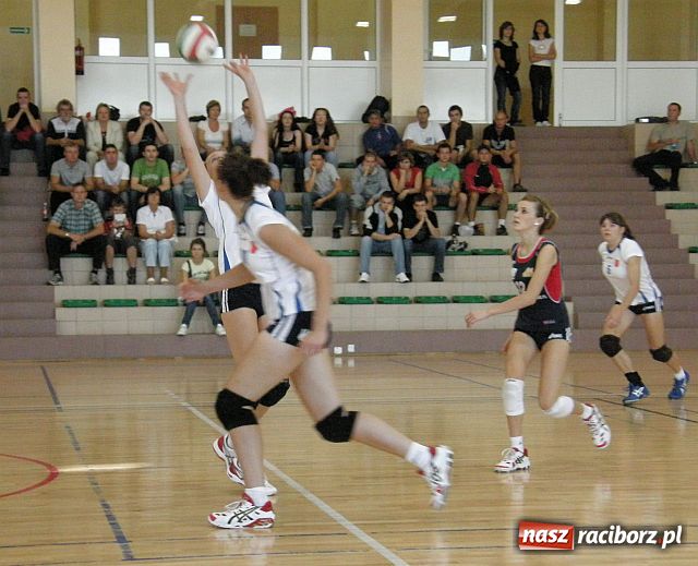 Zdjęcie w galerii na portalu naszraciborz.pl: Drużyna UKS Krzanowice zadebiutowała w II lidze wiadomości z regionu