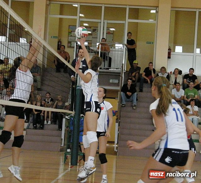 Zdjęcie w galerii na portalu naszraciborz.pl: Drużyna UKS Krzanowice zadebiutowała w II lidze wiadomości z regionu