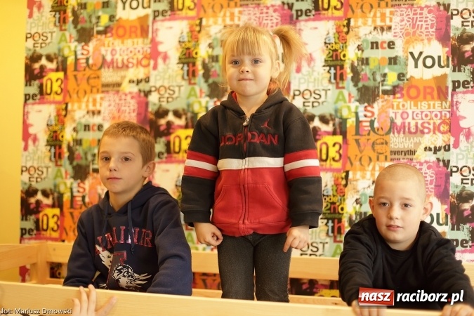Zdjęcie w galerii na portalu naszraciborz.pl: Piękne Anioły opanowały Racibórz! Kolejne wyremontowane pokoje dla dzieci wiadomości z regionu