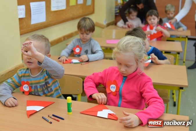 Zdjęcie w galerii na portalu naszraciborz.pl: Pięciolatki do szkół? Szkoła Podstawowa nr 18 uczy już najmłodszych… wiadomości z regionu