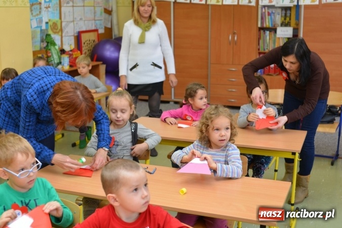 Zdjęcie w galerii na portalu naszraciborz.pl: Pięciolatki do szkół? Szkoła Podstawowa nr 18 uczy już najmłodszych… wiadomości z regionu