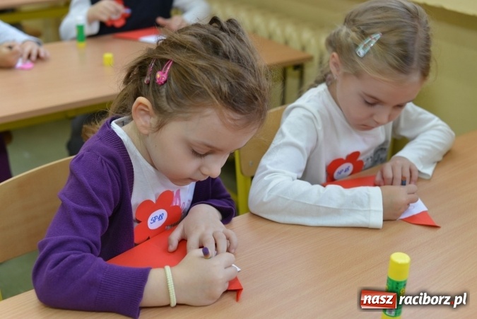 Zdjęcie w galerii na portalu naszraciborz.pl: Pięciolatki do szkół? Szkoła Podstawowa nr 18 uczy już najmłodszych… wiadomości z regionu