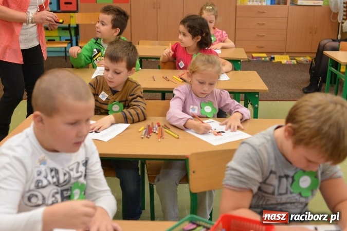 Zdjęcie w galerii na portalu naszraciborz.pl: Pięciolatki do szkół? Szkoła Podstawowa nr 18 uczy już najmłodszych… wiadomości z regionu