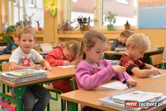 Zdjęcie w galerii na portalu naszraciborz.pl: Pięciolatki do szkół? Szkoła Podstawowa nr 18 uczy już najmłodszych… wiadomości z regionu