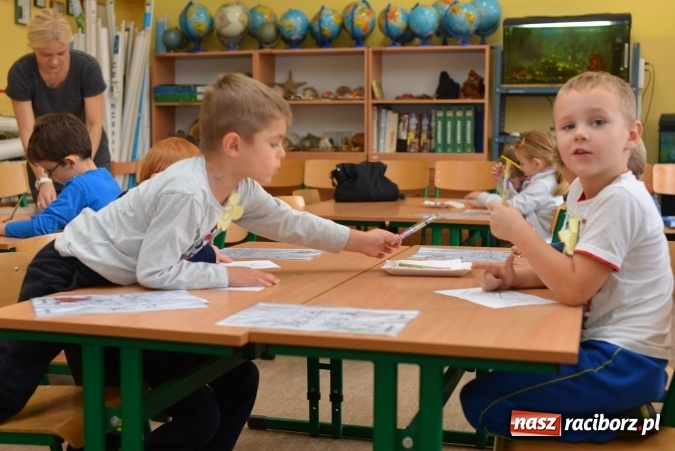 Zdjęcie w galerii na portalu naszraciborz.pl: Pięciolatki do szkół? Szkoła Podstawowa nr 18 uczy już najmłodszych… wiadomości z regionu