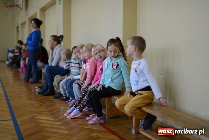 Zdjęcie w galerii na portalu naszraciborz.pl: Pięciolatki do szkół? Szkoła Podstawowa nr 18 uczy już najmłodszych… wiadomości z regionu