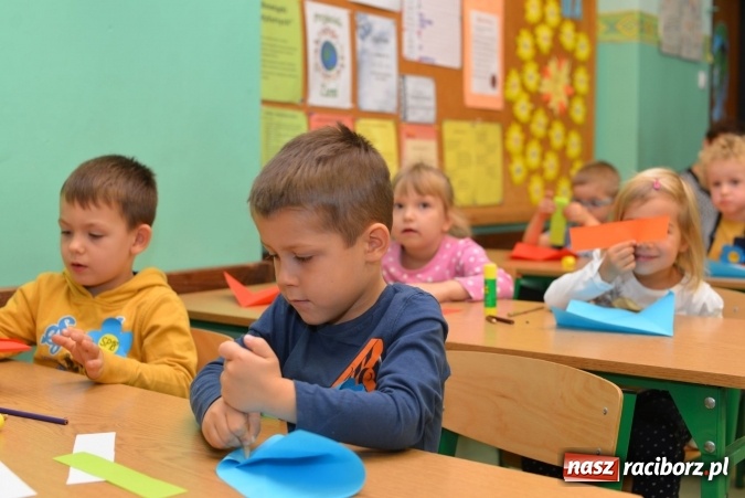 Zdjęcie w galerii na portalu naszraciborz.pl: Pięciolatki do szkół? Szkoła Podstawowa nr 18 uczy już najmłodszych… wiadomości z regionu