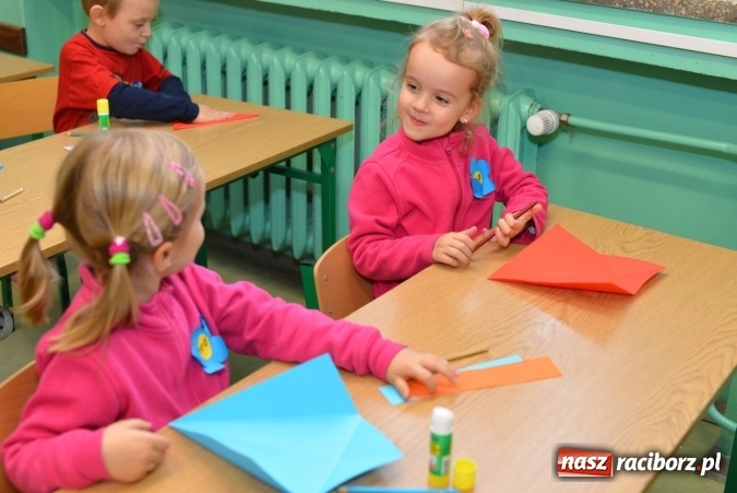 Zdjęcie w galerii na portalu naszraciborz.pl: Pięciolatki do szkół? Szkoła Podstawowa nr 18 uczy już najmłodszych… wiadomości z regionu