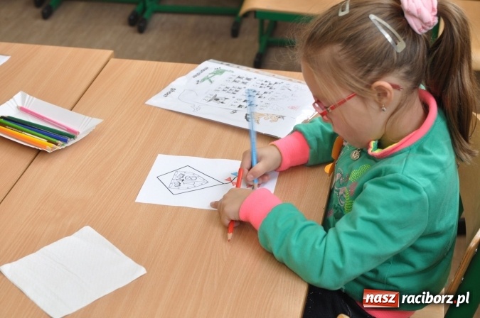 Zdjęcie w galerii na portalu naszraciborz.pl: Pięciolatki do szkół? Szkoła Podstawowa nr 18 uczy już najmłodszych… wiadomości z regionu