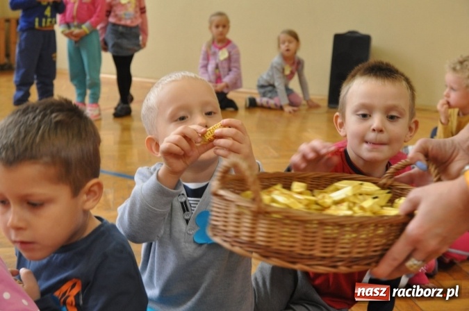 Zdjęcie w galerii na portalu naszraciborz.pl: Pięciolatki do szkół? Szkoła Podstawowa nr 18 uczy już najmłodszych… wiadomości z regionu