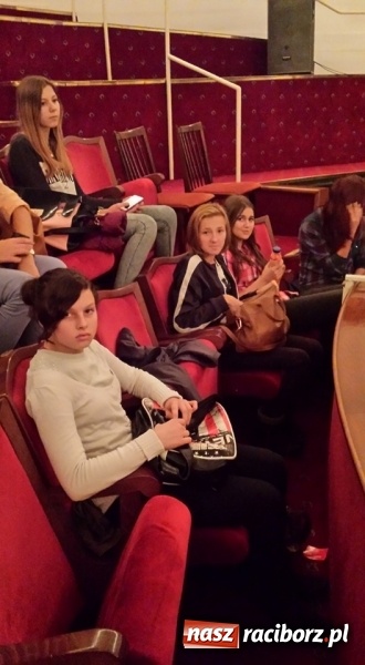 Zdjęcie w galerii na portalu naszraciborz.pl: Czarny teatr na spektaklu Dziady  wiadomości z regionu