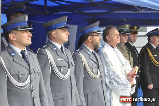 Zdjęcie w galerii na portalu naszraciborz.pl: Komisariat w Kuźni Raciborskiej jak spod igły wiadomości z regionu