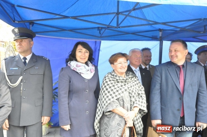 Zdjęcie w galerii na portalu naszraciborz.pl: Komisariat w Kuźni Raciborskiej jak spod igły wiadomości z regionu