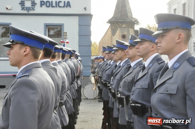 Zdjęcie w galerii na portalu naszraciborz.pl: Komisariat w Kuźni Raciborskiej jak spod igły wiadomości z regionu