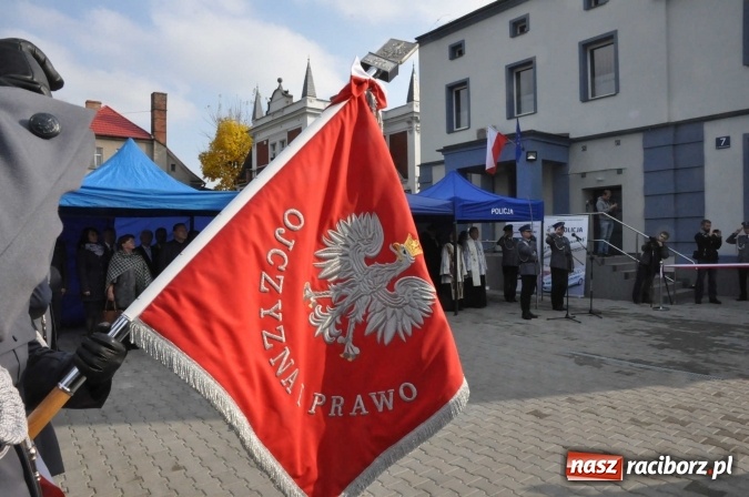 Zdjęcie w galerii na portalu naszraciborz.pl: Komisariat w Kuźni Raciborskiej jak spod igły wiadomości z regionu