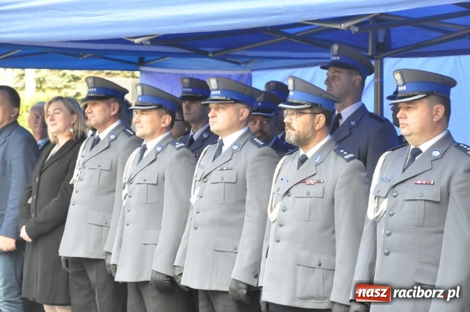 Zdjęcie w galerii na portalu naszraciborz.pl: Komisariat w Kuźni Raciborskiej jak spod igły wiadomości z regionu