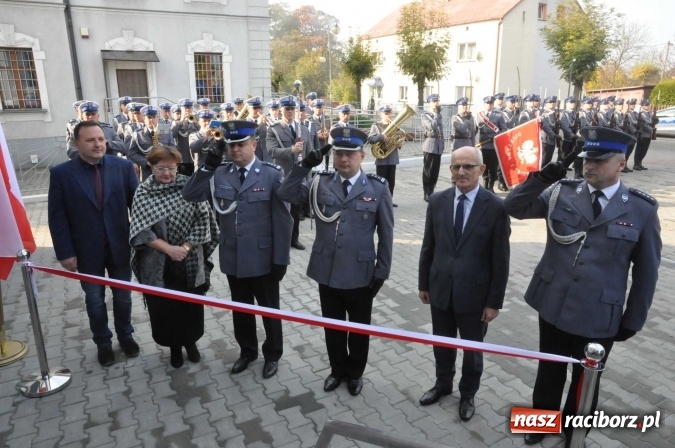 Zdjęcie w galerii na portalu naszraciborz.pl: Komisariat w Kuźni Raciborskiej jak spod igły wiadomości z regionu