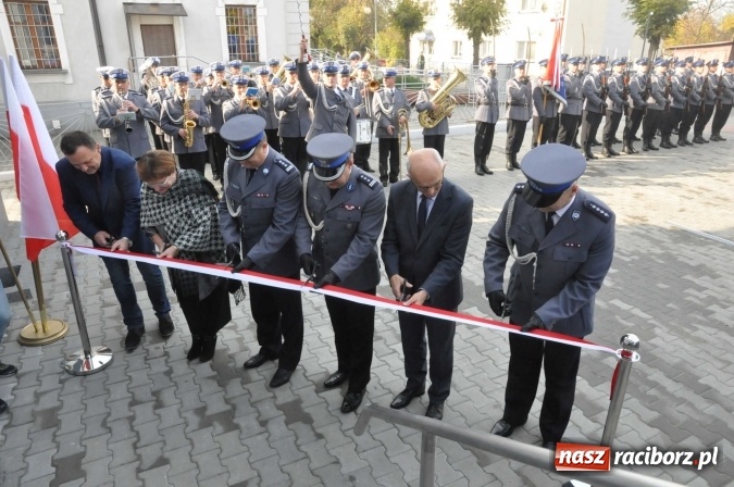 Zdjęcie w galerii na portalu naszraciborz.pl: Komisariat w Kuźni Raciborskiej jak spod igły wiadomości z regionu
