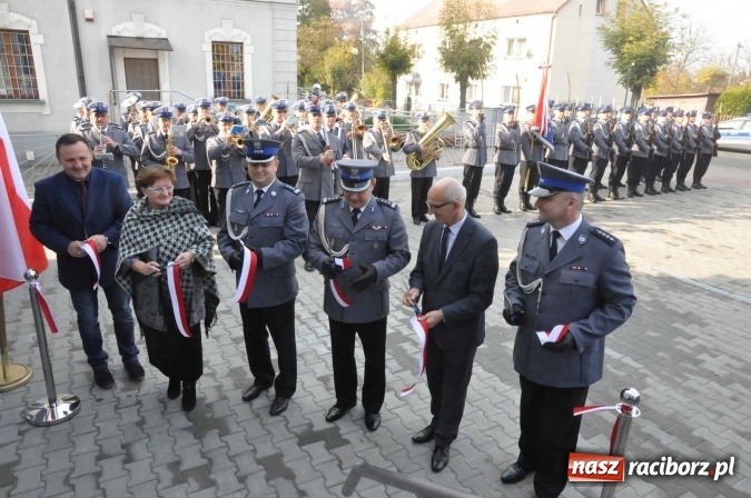 Zdjęcie w galerii na portalu naszraciborz.pl: Komisariat w Kuźni Raciborskiej jak spod igły wiadomości z regionu