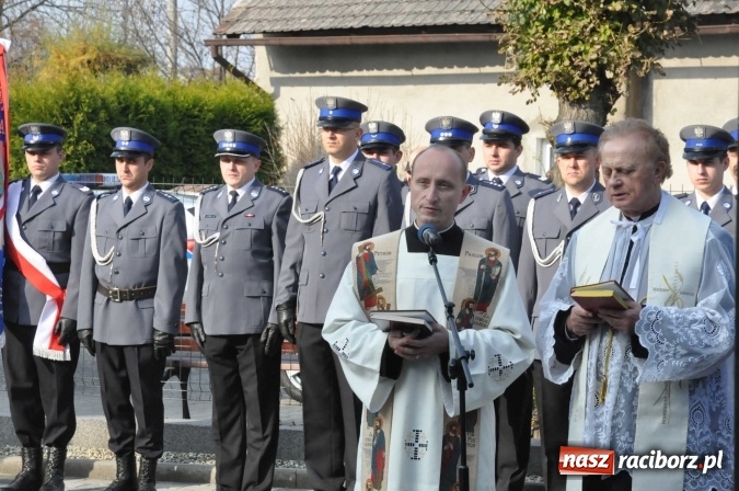 Zdjęcie w galerii na portalu naszraciborz.pl: Komisariat w Kuźni Raciborskiej jak spod igły wiadomości z regionu