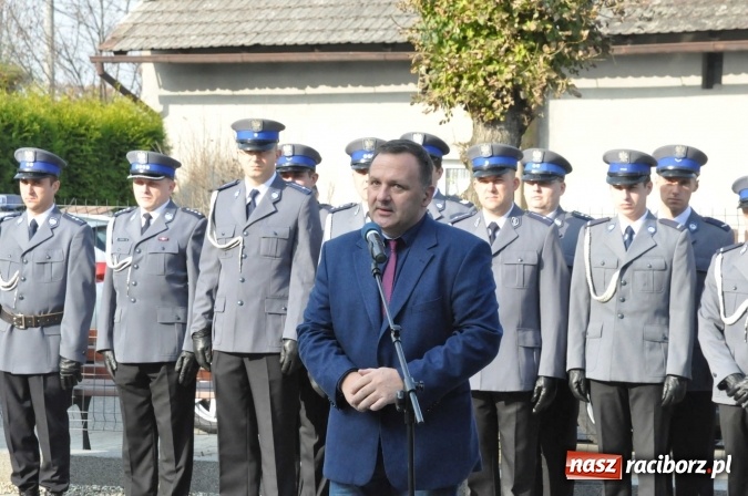 Zdjęcie w galerii na portalu naszraciborz.pl: Komisariat w Kuźni Raciborskiej jak spod igły wiadomości z regionu