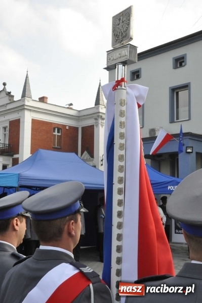 Zdjęcie w galerii na portalu naszraciborz.pl: Komisariat w Kuźni Raciborskiej jak spod igły wiadomości z regionu
