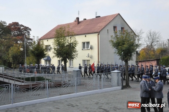Zdjęcie w galerii na portalu naszraciborz.pl: Komisariat w Kuźni Raciborskiej jak spod igły wiadomości z regionu