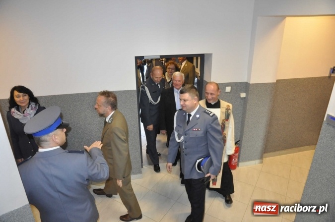 Zdjęcie w galerii na portalu naszraciborz.pl: Komisariat w Kuźni Raciborskiej jak spod igły wiadomości z regionu