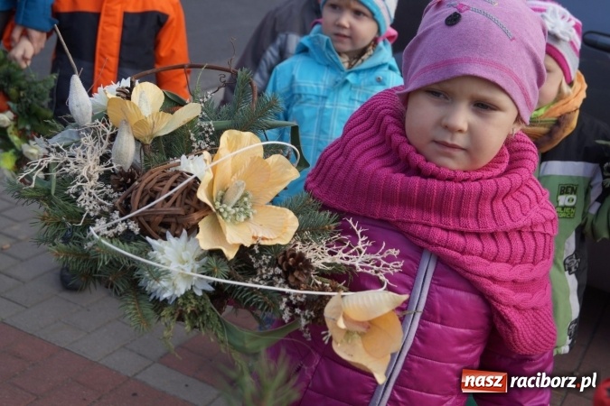 Zdjęcie w galerii na portalu naszraciborz.pl: Uczniowie z Górek Śl. pamiętają o ofiarach marszu śmierci  wiadomości z regionu