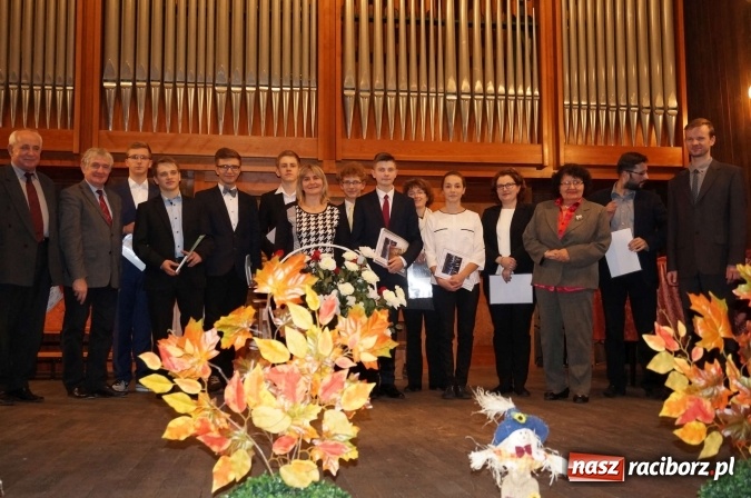 Zdjęcie w galerii na portalu naszraciborz.pl: Og&oacute;lnopolski konkurs w raciborskiej szkole muzycznej wiadomości z regionu