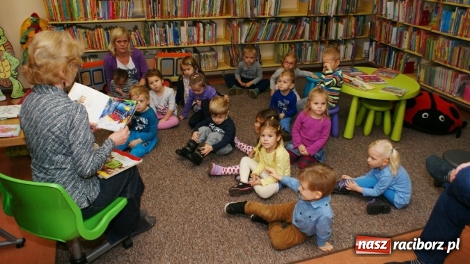 Zdjęcie w galerii na portalu naszraciborz.pl: Wierszykarnia w raciborskiej bibliotece wiadomości z regionu