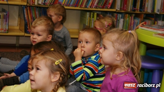 Zdjęcie w galerii na portalu naszraciborz.pl: Wierszykarnia w raciborskiej bibliotece wiadomości z regionu