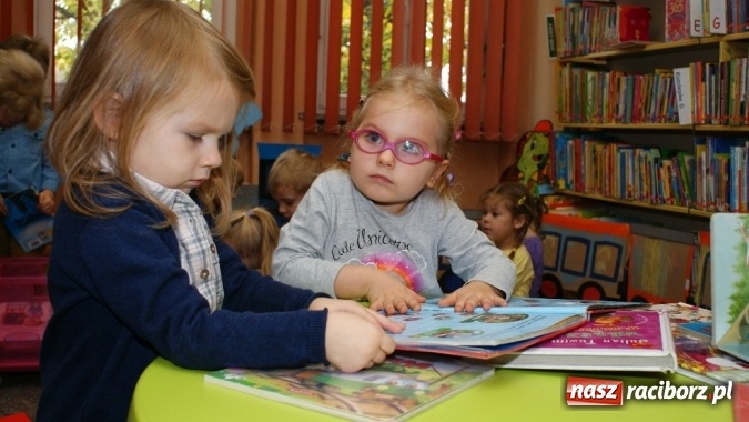 Zdjęcie w galerii na portalu naszraciborz.pl: Wierszykarnia w raciborskiej bibliotece wiadomości z regionu