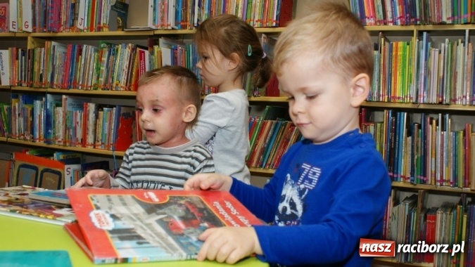 Zdjęcie w galerii na portalu naszraciborz.pl: Wierszykarnia w raciborskiej bibliotece wiadomości z regionu