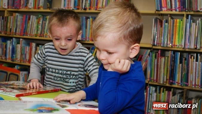 Zdjęcie w galerii na portalu naszraciborz.pl: Wierszykarnia w raciborskiej bibliotece wiadomości z regionu