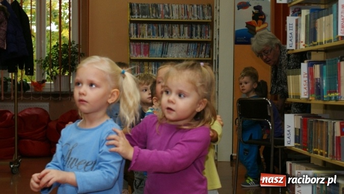 Zdjęcie w galerii na portalu naszraciborz.pl: Wierszykarnia w raciborskiej bibliotece wiadomości z regionu