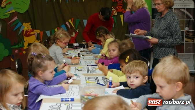 Zdjęcie w galerii na portalu naszraciborz.pl: Wierszykarnia w raciborskiej bibliotece wiadomości z regionu