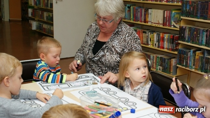 Zdjęcie w galerii na portalu naszraciborz.pl: Wierszykarnia w raciborskiej bibliotece wiadomości z regionu