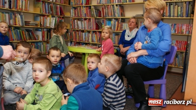Zdjęcie w galerii na portalu naszraciborz.pl: Wierszykarnia w raciborskiej bibliotece wiadomości z regionu