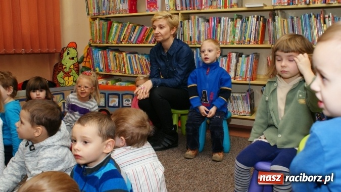 Zdjęcie w galerii na portalu naszraciborz.pl: Wierszykarnia w raciborskiej bibliotece wiadomości z regionu