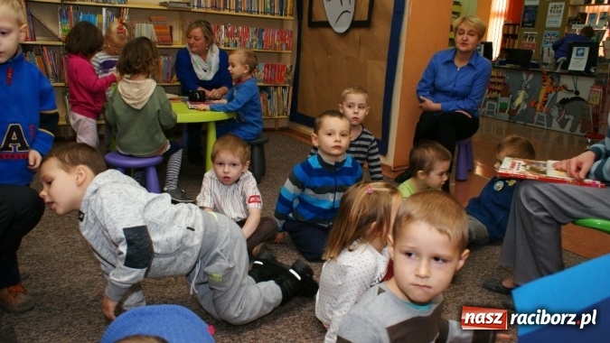 Zdjęcie w galerii na portalu naszraciborz.pl: Wierszykarnia w raciborskiej bibliotece wiadomości z regionu