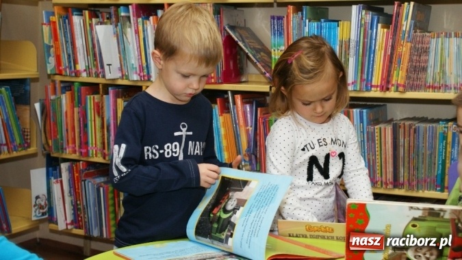 Zdjęcie w galerii na portalu naszraciborz.pl: Wierszykarnia w raciborskiej bibliotece wiadomości z regionu