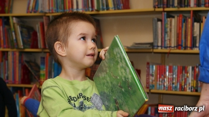 Zdjęcie w galerii na portalu naszraciborz.pl: Wierszykarnia w raciborskiej bibliotece wiadomości z regionu