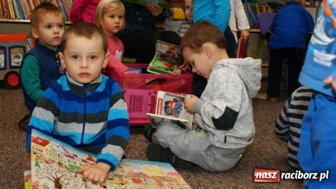 Zdjęcie w galerii na portalu naszraciborz.pl: Wierszykarnia w raciborskiej bibliotece wiadomości z regionu