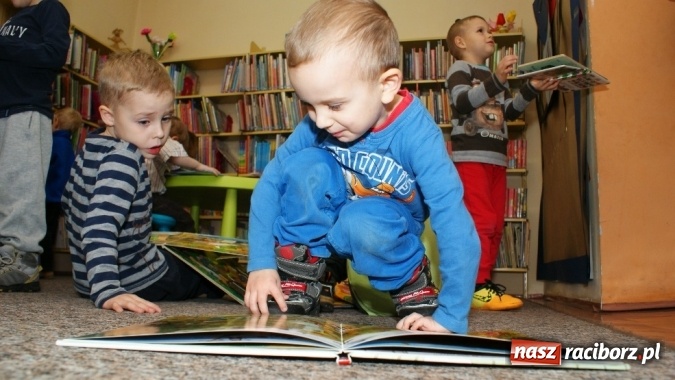 Zdjęcie w galerii na portalu naszraciborz.pl: Wierszykarnia w raciborskiej bibliotece wiadomości z regionu
