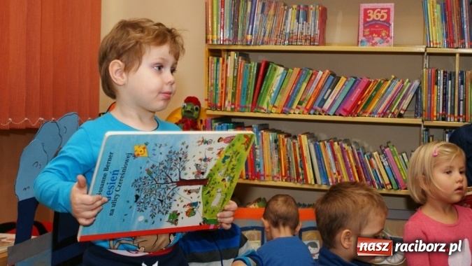 Zdjęcie w galerii na portalu naszraciborz.pl: Wierszykarnia w raciborskiej bibliotece wiadomości z regionu